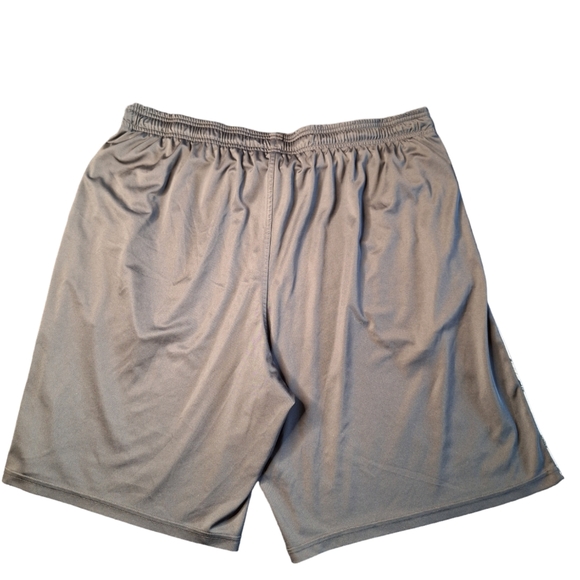 Under Armour shorts - Picture 3 of 8
